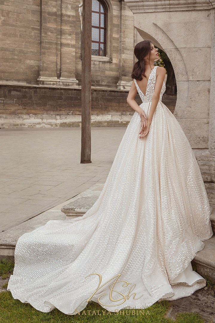 Natalya Shubina | Love in White 2018 | Pre-collection