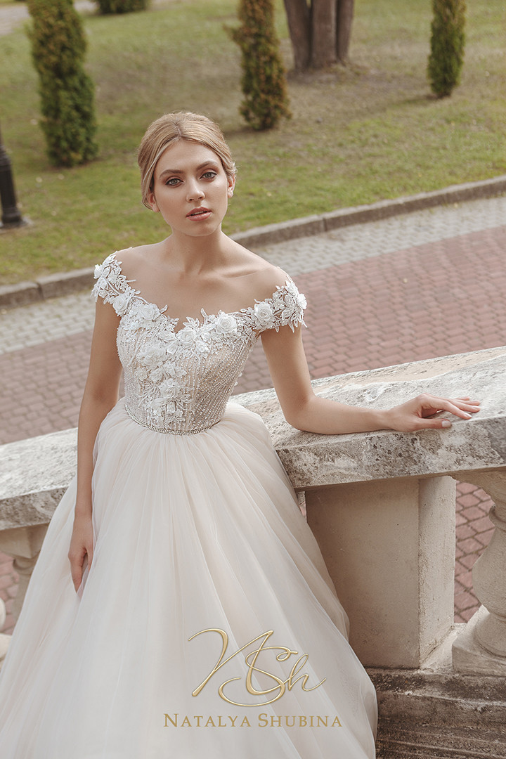 Natalya Shubina | Love in White 2018 | Pre-collection
