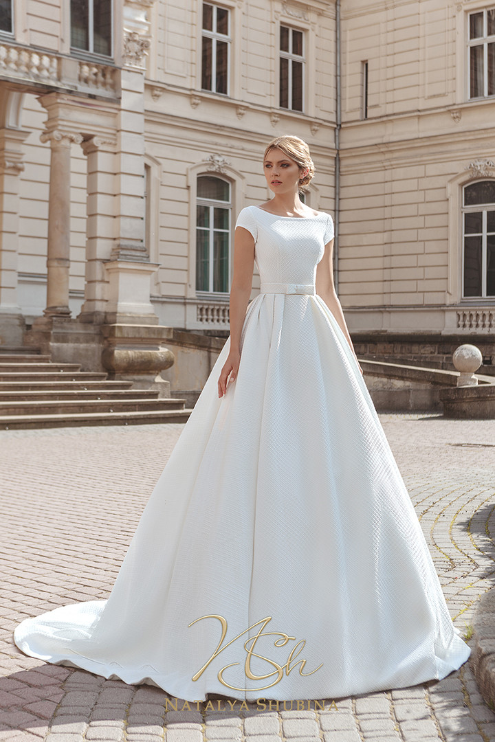 Natalya Shubina | Love in White 2018 | Pre-collection