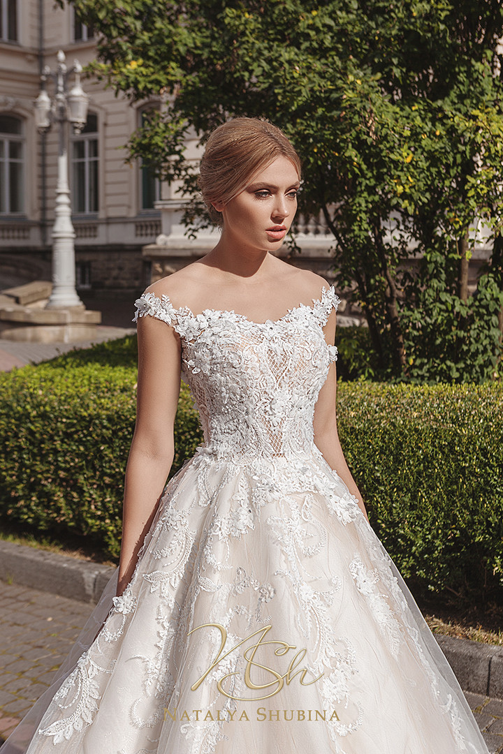 Natalya Shubina | Love in White 2018 | Pre-collection