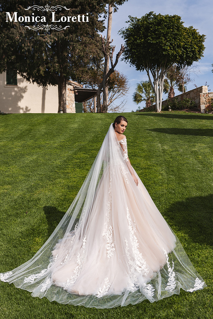 Monica Loretti | Luxury Grace 2018 | Campaign